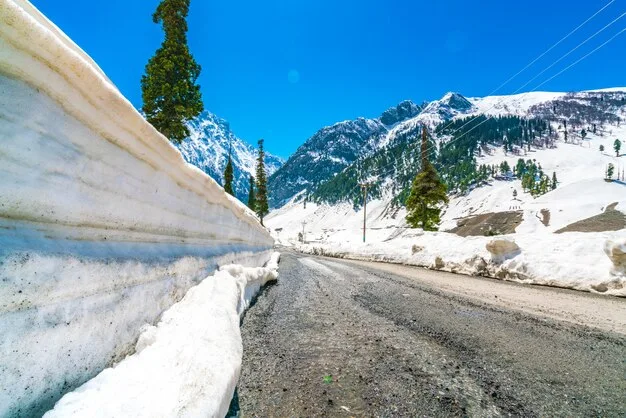 Travel view of Sonamarg, Jammu and Kashmir